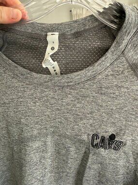 Lululemon Swiftly Tech Long Sleeve | Cleveland Cavaliers | Grey | Size 6 | NWT